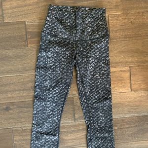Black/ Grey high-rise Luluemon Leggings